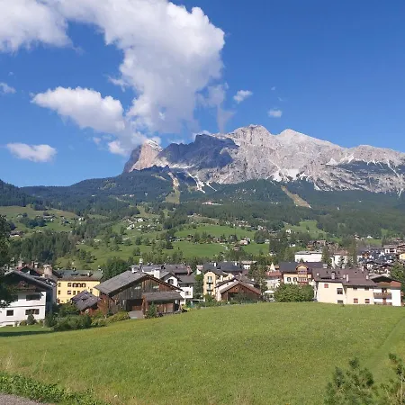 Cortina 1956 Apartamento